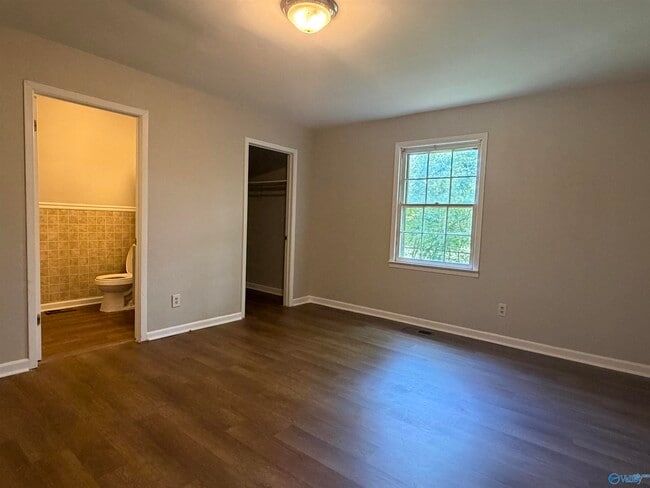 Building Photo - 2204 Pisgah Cir NW