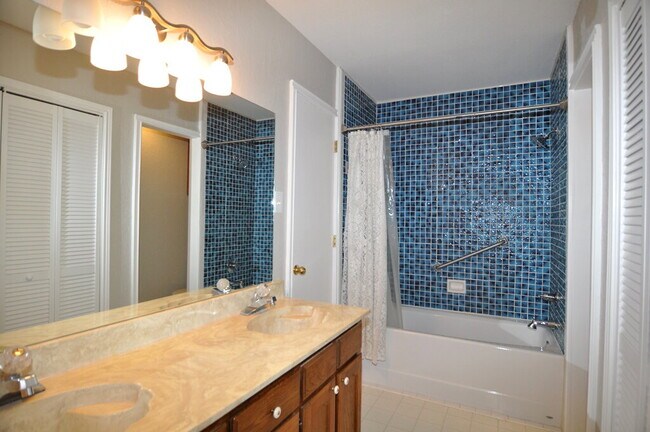 Building Photo - "Adorable 2-1 Duplex with Character, Comfort, and Charm!"