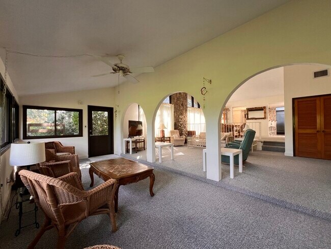 Building Photo - Grenelefe/Country Homes Community