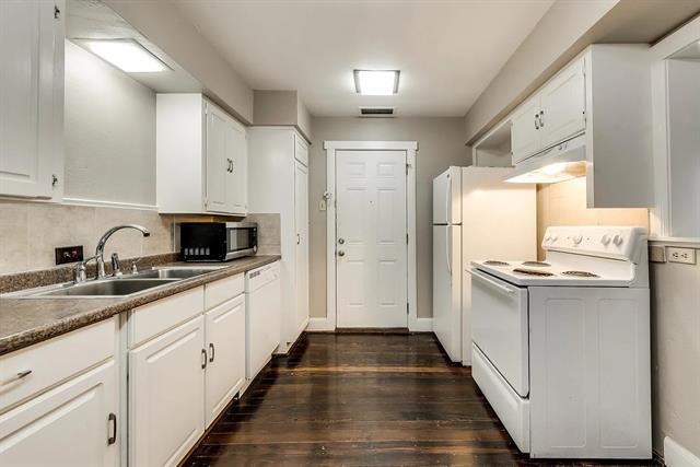 Building Photo - 202 S Willomet Ave