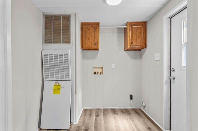 Building Photo - 100 Caviness Dr