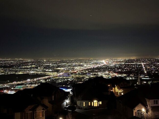 Building Photo - MILLION DOLLAR VIEWS OF SALT LAKE VALLEY W...