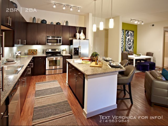 Building Photo - 2660 Apartments