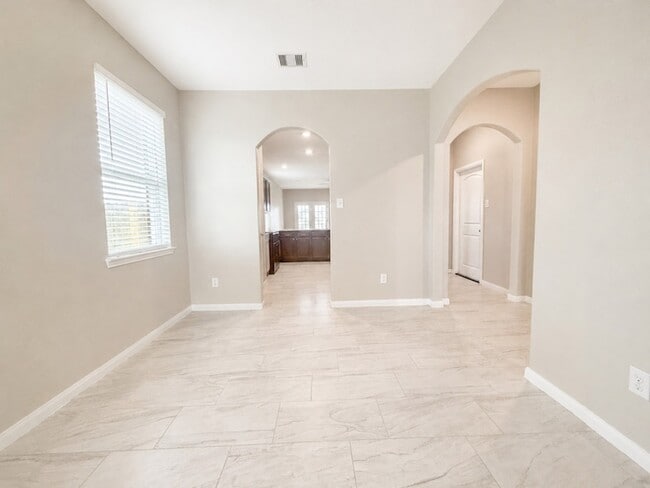 Building Photo - 2201 Nautica Terrace