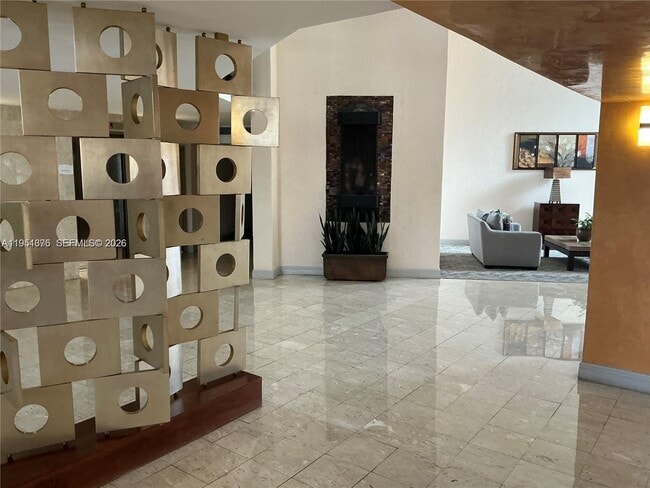 Building Photo - 400 Leslie Dr