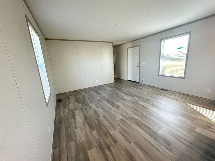 Building Photo - 29773 W Deerfield Ct