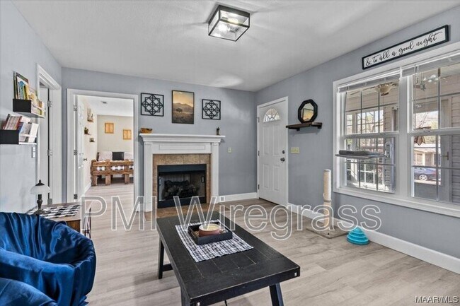 Building Photo - 209 E Mcgowan St