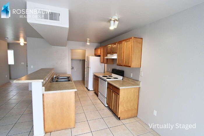Building Photo - 13211 S Kin Cir