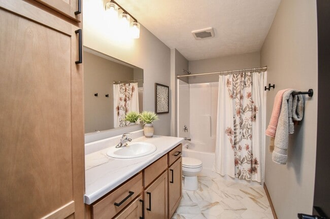 Building Photo - 3900 S Caballo Ct