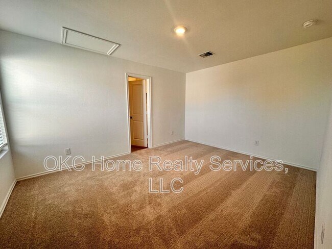 Building Photo - 3220 NW 147th Ter
