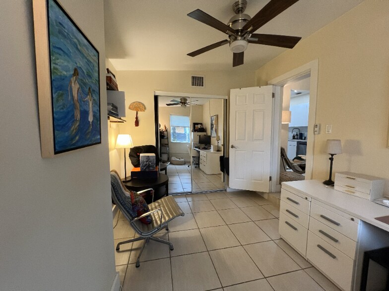 Building Photo - 6425 SW 82nd St