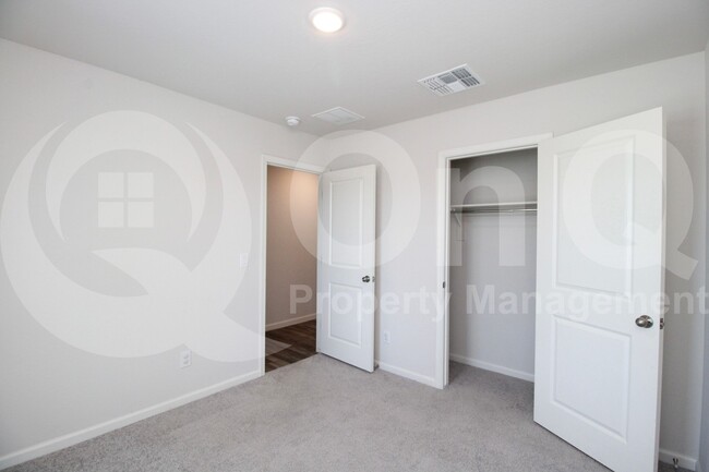 Building Photo - 14147 S Vera Cruz Rd