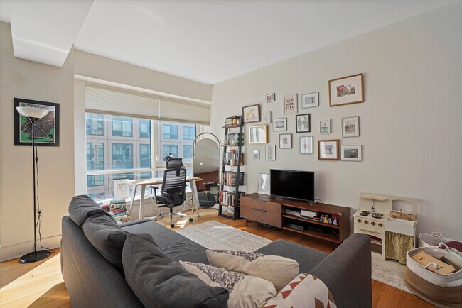 Building Photo - 440 Kent Ave