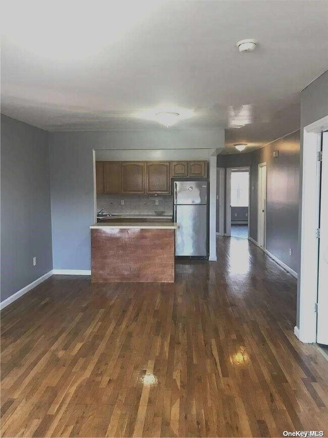 Primary Photo - 713 Jerome St