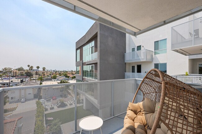 Building Photo - 4388 Ohio St