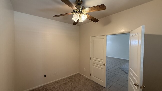 Building Photo - 142 W Reese Ave