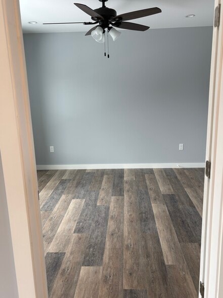 1st Floor bedroom (or Office) with ADA ensuite Bathroom - 867 Upper Pleasant Valley Rd