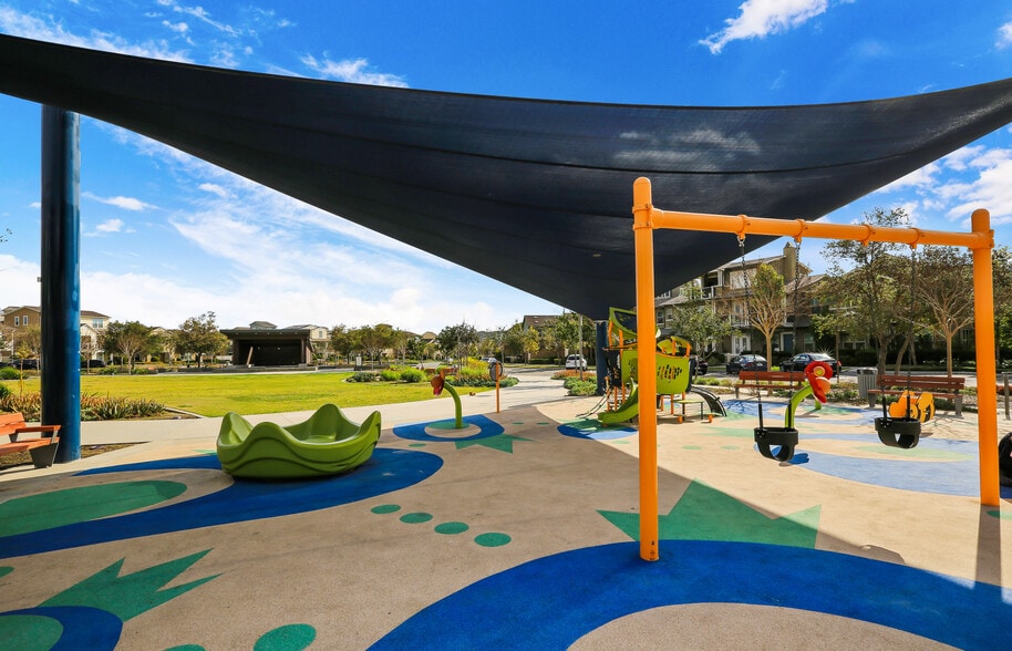 Building Photo - 1100 Lasso Way