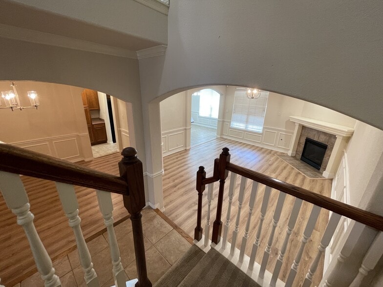 Building Photo - 6410 E Linpar Ct