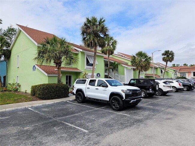 Building Photo - 3595 41st Ln S