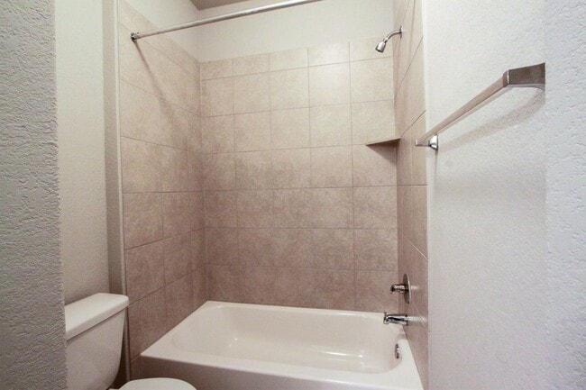 Building Photo - Newly Built 3 Bedroom, 2 Bath Home in Leander