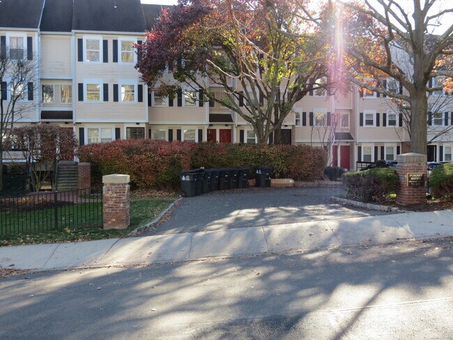 Building Photo - 97 Highland Rd