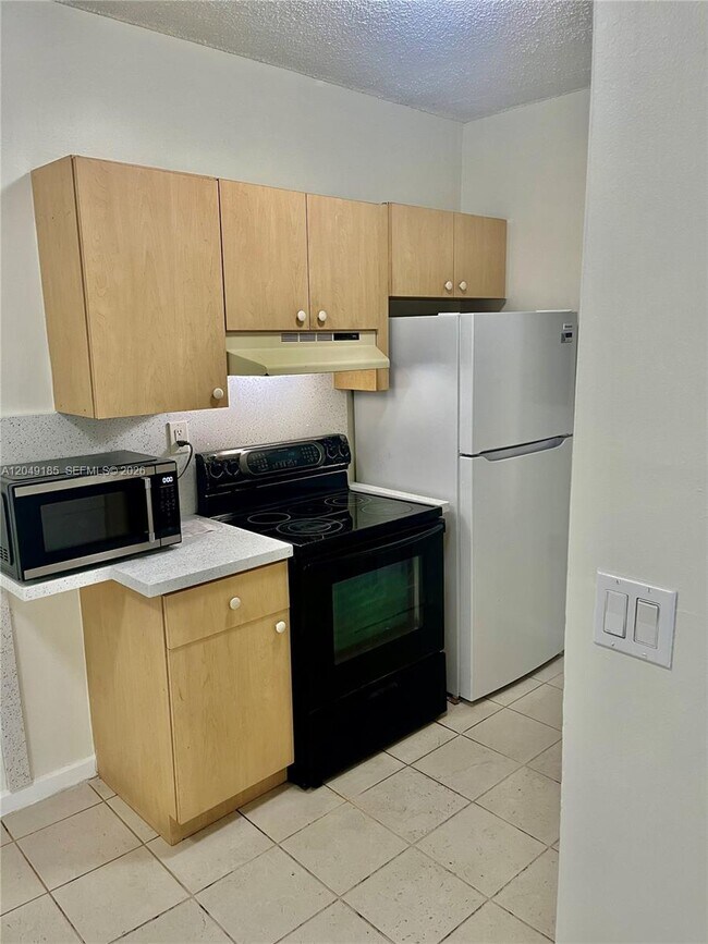 Building Photo - 15699 SW 73rd Cir Terrace