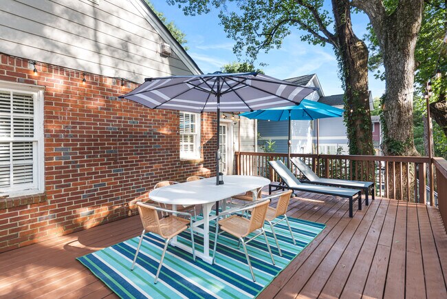 Building Photo - 919 Gilbert St SE