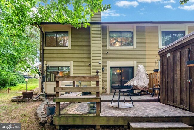 Building Photo - 5602 Summer Oak Way