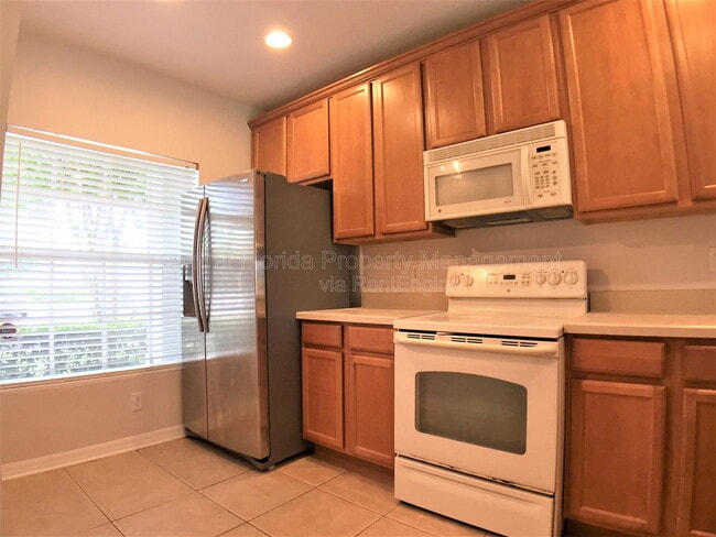 Building Photo - 10340 Manderley Way