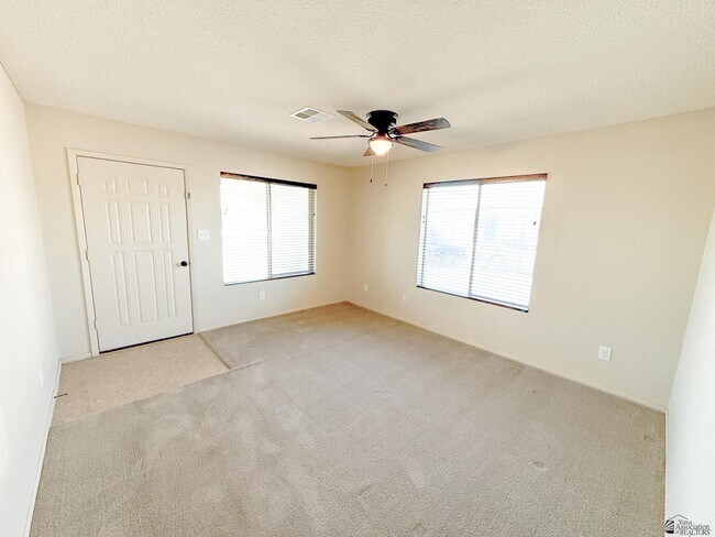 Building Photo - 1175 S 47th Ave