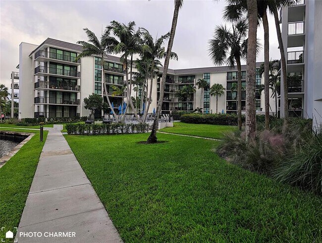 Building Photo - 1350 River Reach Dr