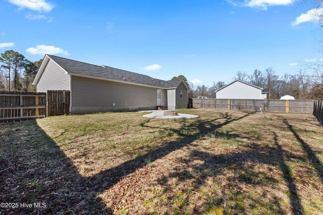 Building Photo - Charming Home in Woodbury Farms