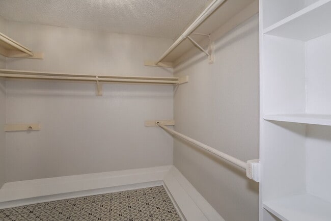 Building Photo - 58 Robins Nest Dr