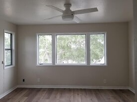 Building Photo - 825 Cypress St