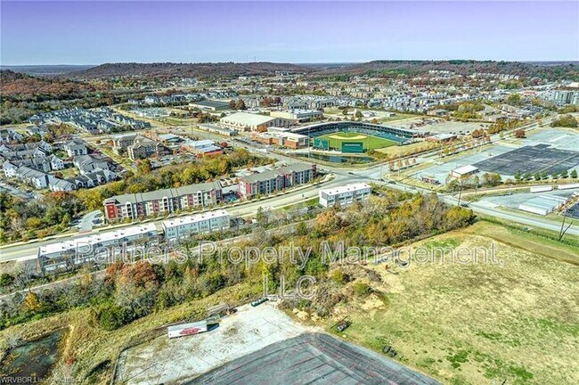 Building Photo - 1768 S Razorback Rd