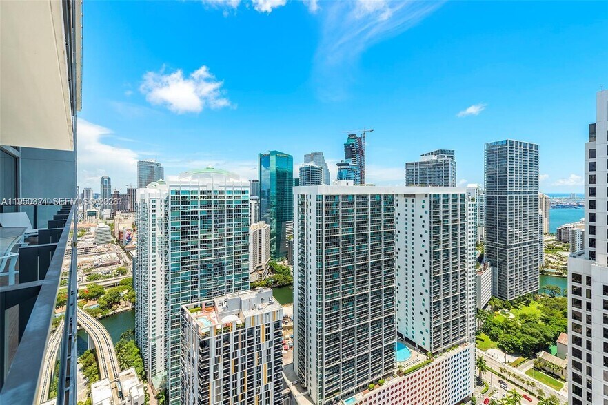 Building Photo - 68 SE 6th St