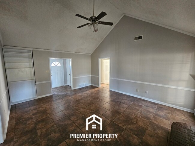 Building Photo - 6617 Rocky Park Dr