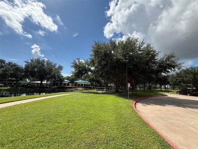 Building Photo - 2110 Winding Springs Dr