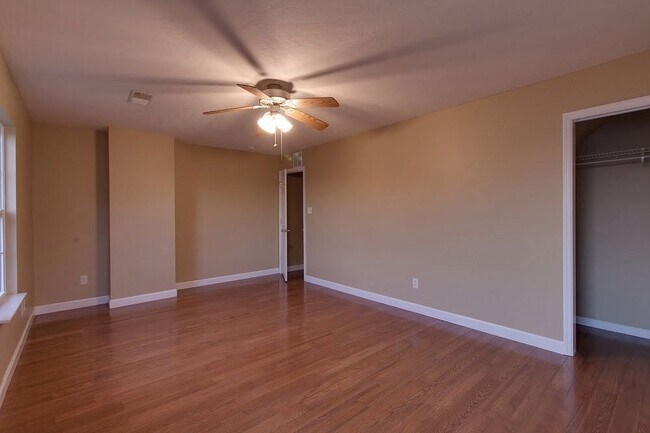Building Photo - 7460 Twin Brooks Blvd