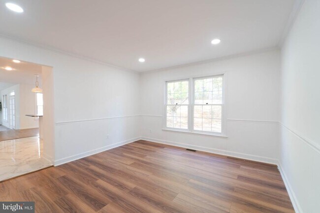 Building Photo - 3244 Titanic Dr