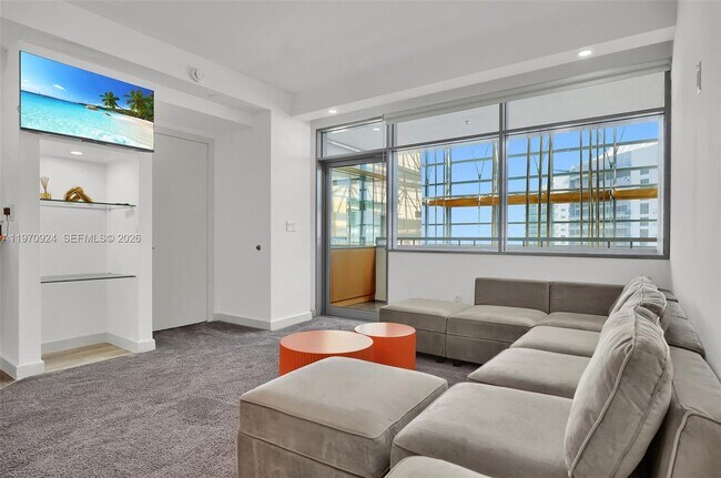 Building Photo - 1395 Brickell Ave