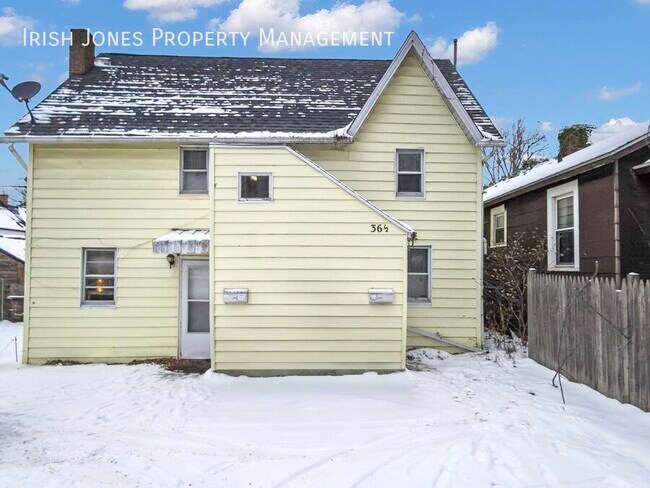 Building Photo - 36 Scott St