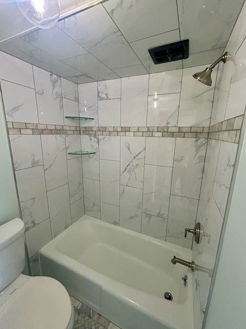 Building Photo - 1301 N Western Ave