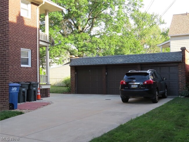 Building Photo - 13513 Clifton Blvd