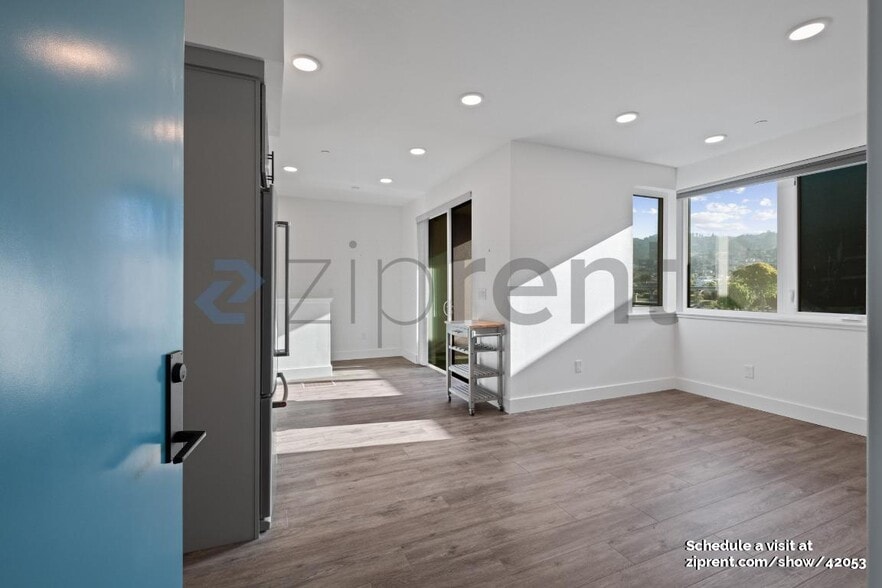 Building Photo - 10300 San Pablo Ave