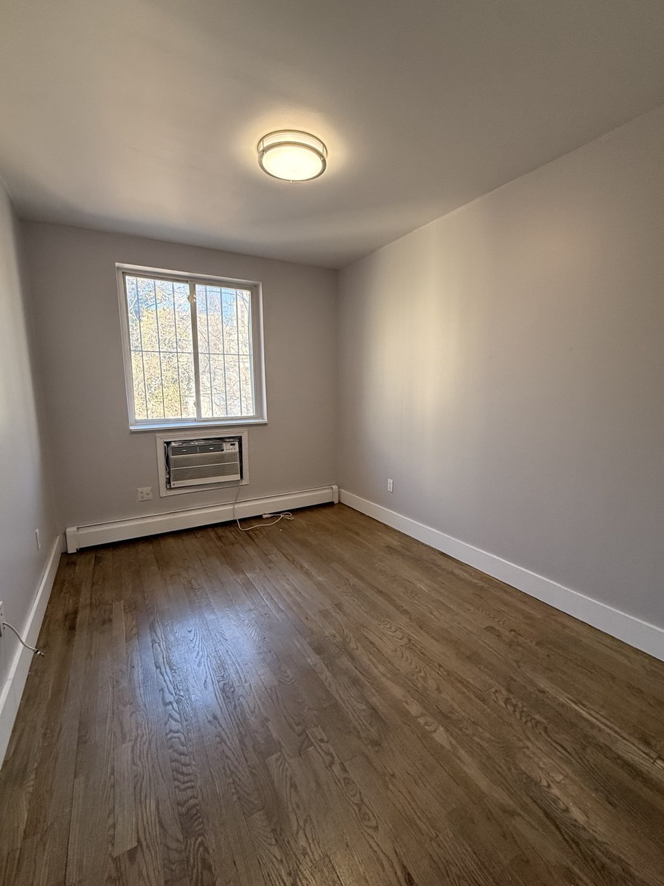 Building Photo - 821 Madison St