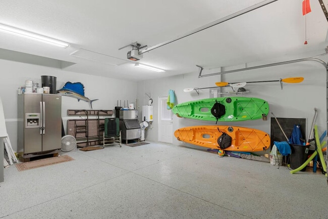 Building Photo - 4 Waterside St