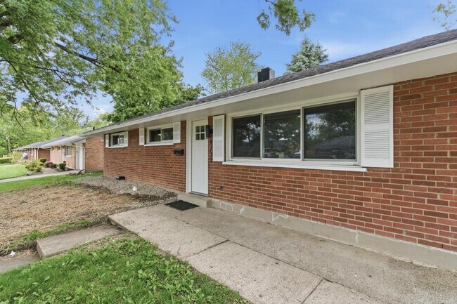 Building Photo - 4731 Powell Rd