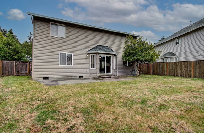 Building Photo - Salmon Creek 3 Bedroom with Yard!